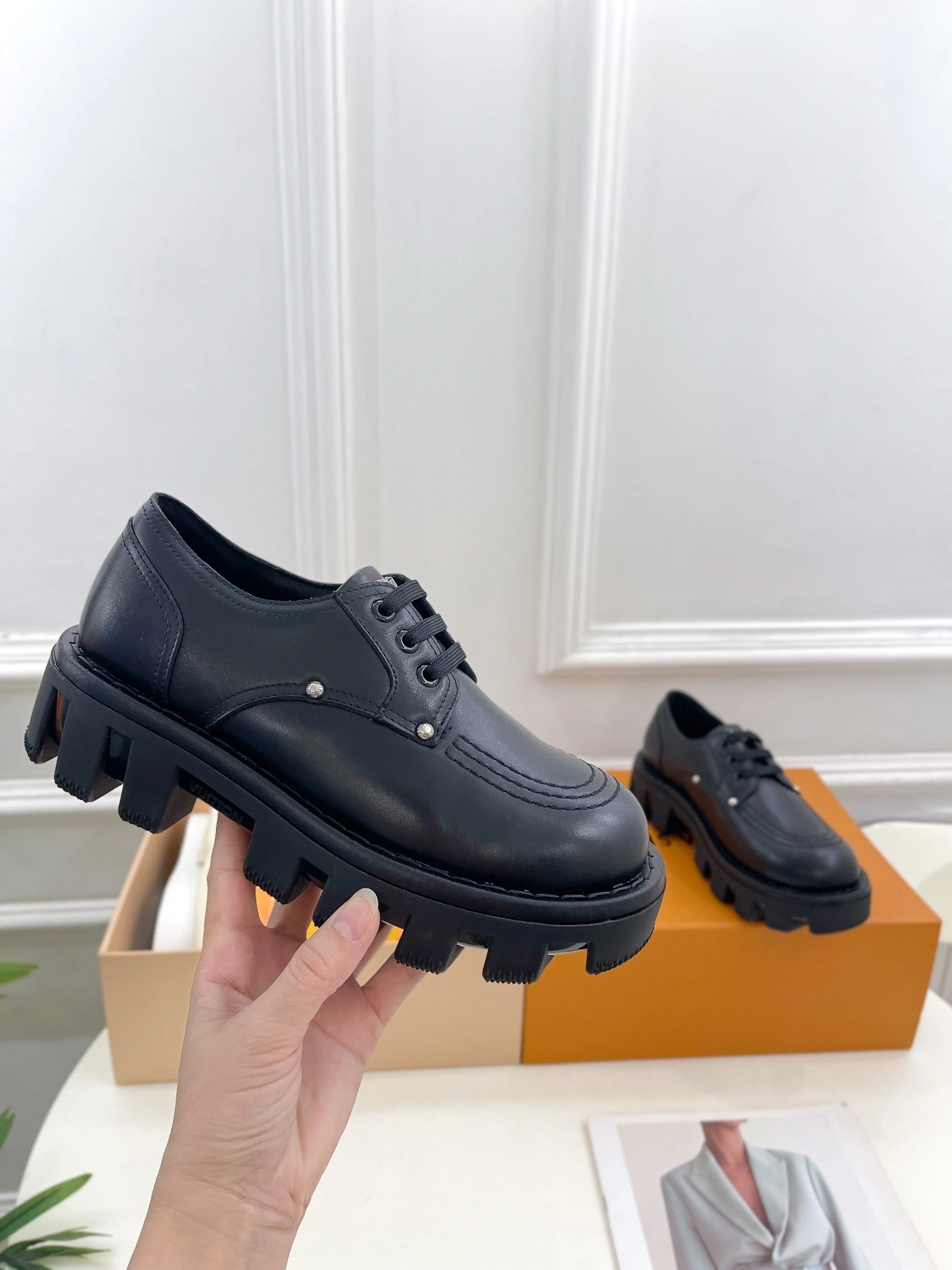 OOBB-- 1ACN3P Heel height：5.5CM cowhide item:D-X158D1031